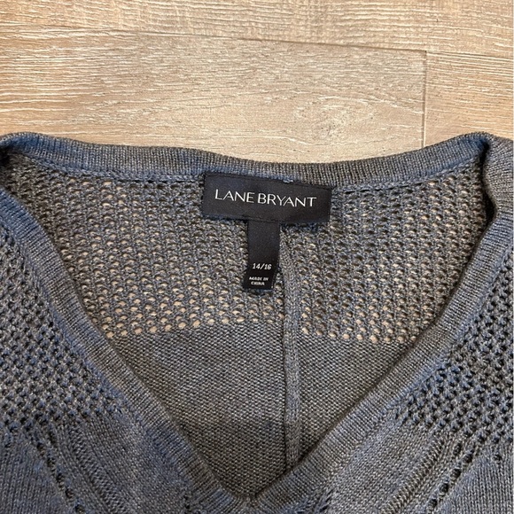 Lane Bryant Cap-Sleeve V-neck Sweater Size 14/16 - Picture 4 of 5